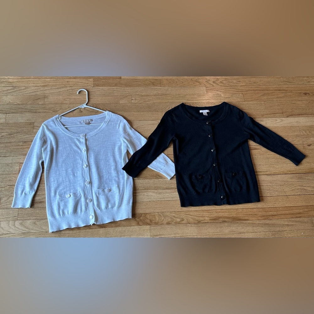 BANANA REPUBLIC BUNDLE OF 2:Scoopneck  Button-Front Cardigans.Black & White(S)